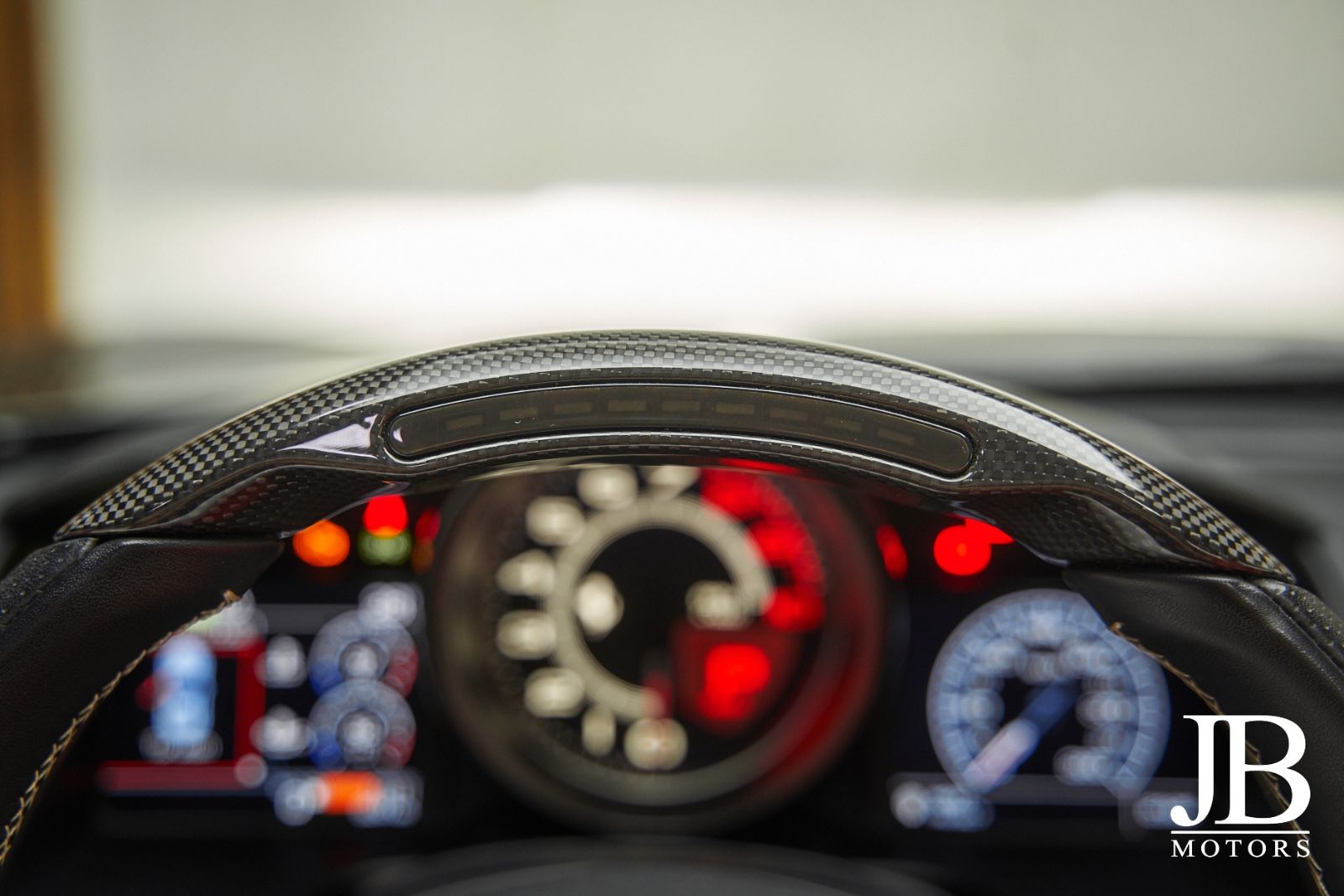 Fahrzeugabbildung Ferrari Portofino M Carbon LED JBL Surround Magneride