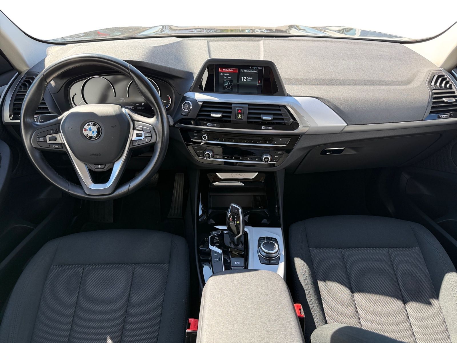Fahrzeugabbildung BMW X3 xDrive20i Aut. 1.HAND PANO