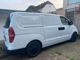 Hyundai Ich verkaufe mein zuverlässigen Selbstausg... - Hyundai H-1 Starex