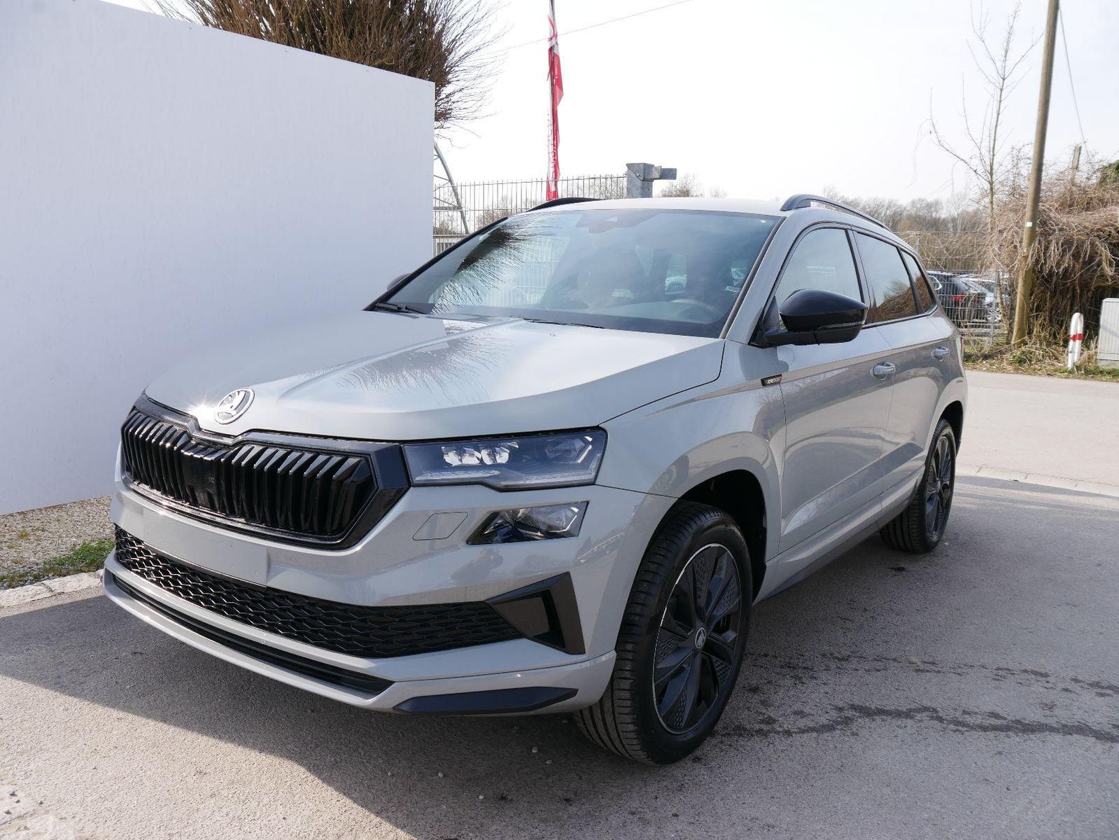 Skoda Karoq Sportline 2.0 TSI 4x4 DSG*ACC*AHK-SCHWENKB imagem 2