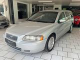 Volvo V70 Kombi 2.0 T Kinetic*Rentnerfahrzeug*TÜV Neu* - Volvo V70: R