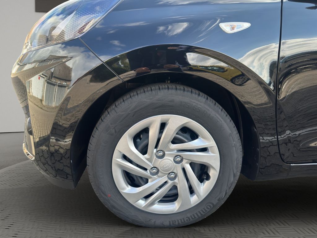 Hyundai i10 1.0 SELECT - INCL. NAVI - SOFORT