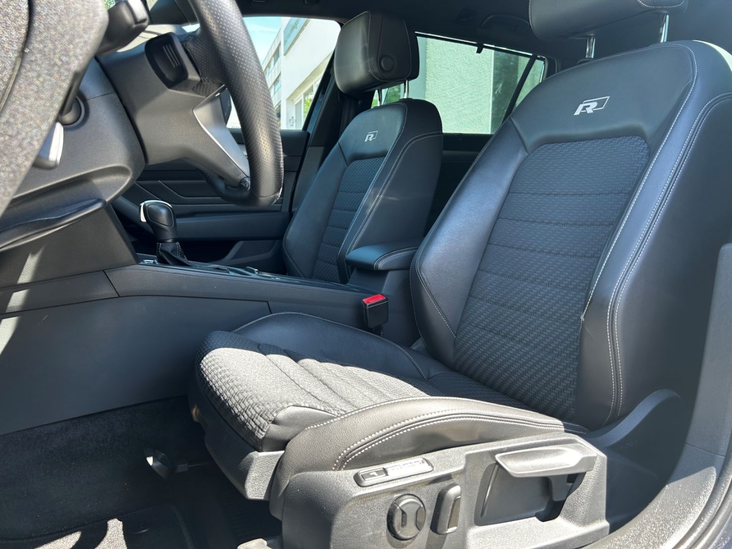 Passat Variant 2.0TDI DSG R-Line - AHK*H&K*Keyl!