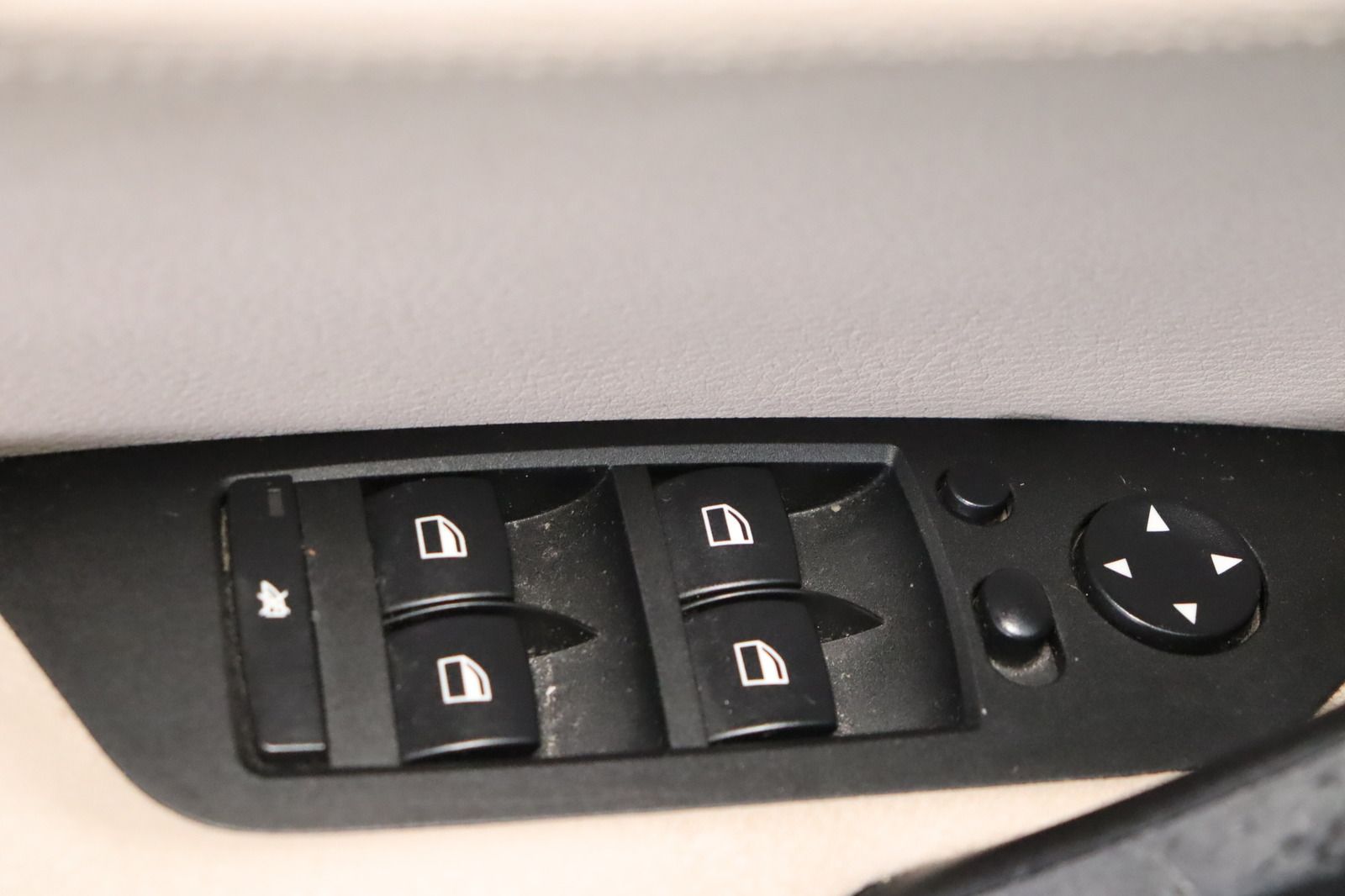 Fahrzeugabbildung BMW X1 xDrive28i * Pano * Leder * Xenon