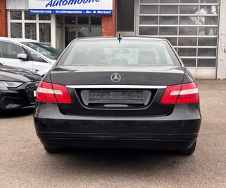 Mercedes E 220 - 7
