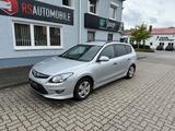 Hyundai i30 cw FIFA WM Edition*Sitzheizung*Klima* - Hyundai i30 aus 2011 mit Benzin-Antrieb: Kombi