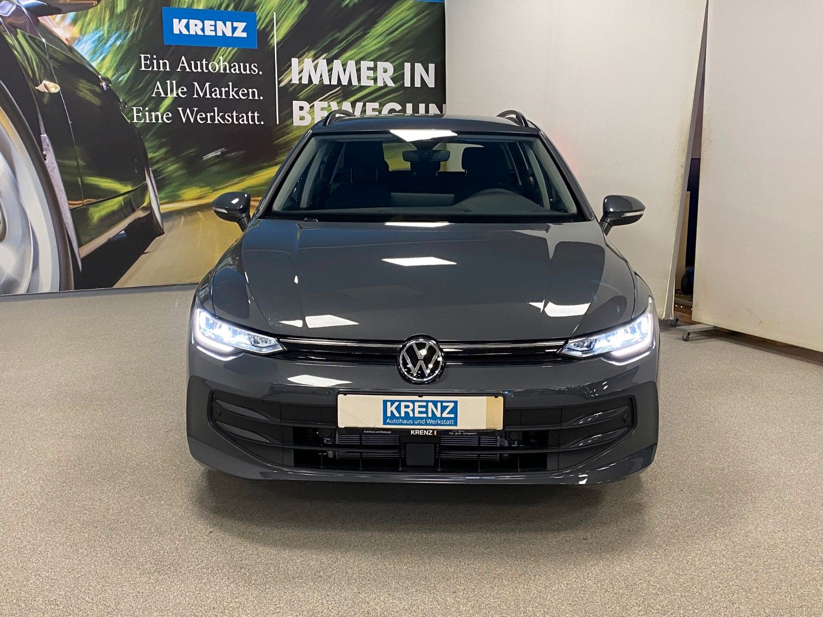 Fahrzeugabbildung Volkswagen Golf 8 Variant 2.0 TDI Life Variant+ACC+PDC v+h+