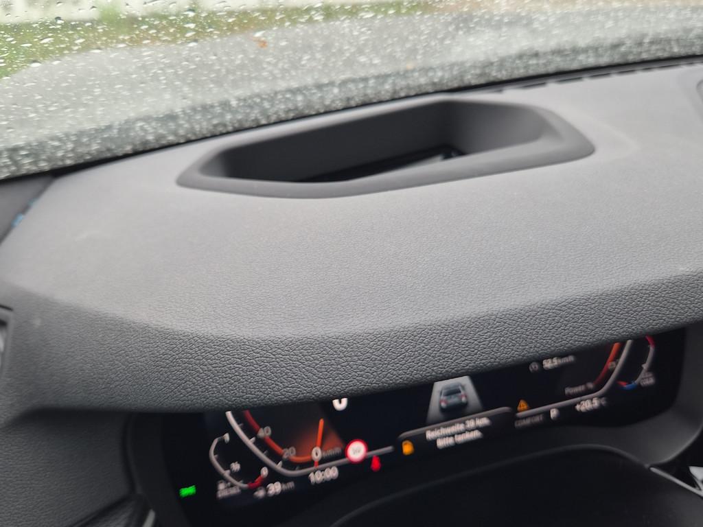 BMW 530d xDrive T. M-SPORT LASER NAVI PANO 18" AHK