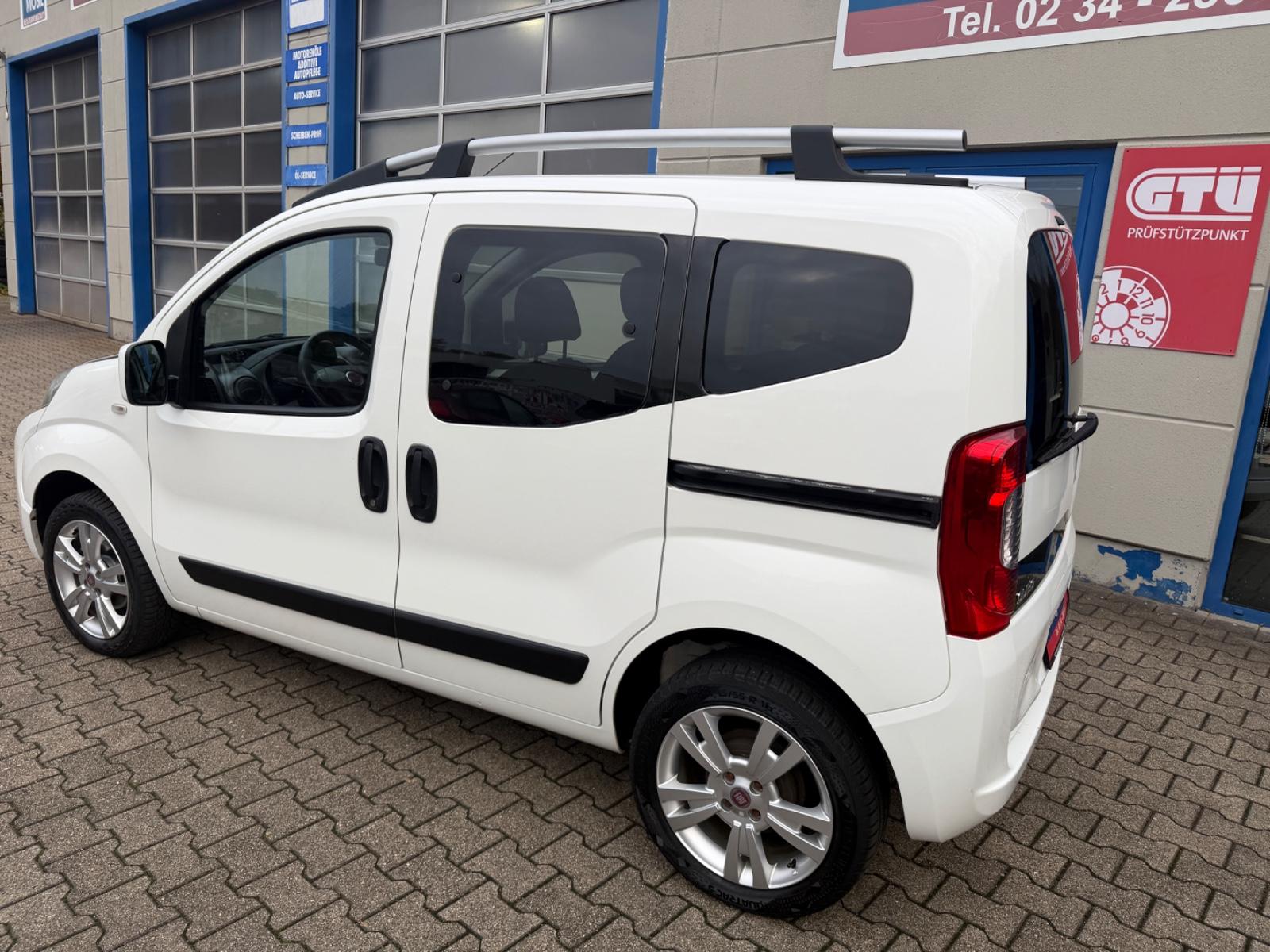 Fiat Qubo 2013 — салон