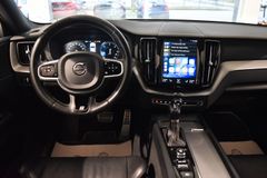 VOLVO XC60 D5 AWD~R Design~Leder~Business~I-safe~21"