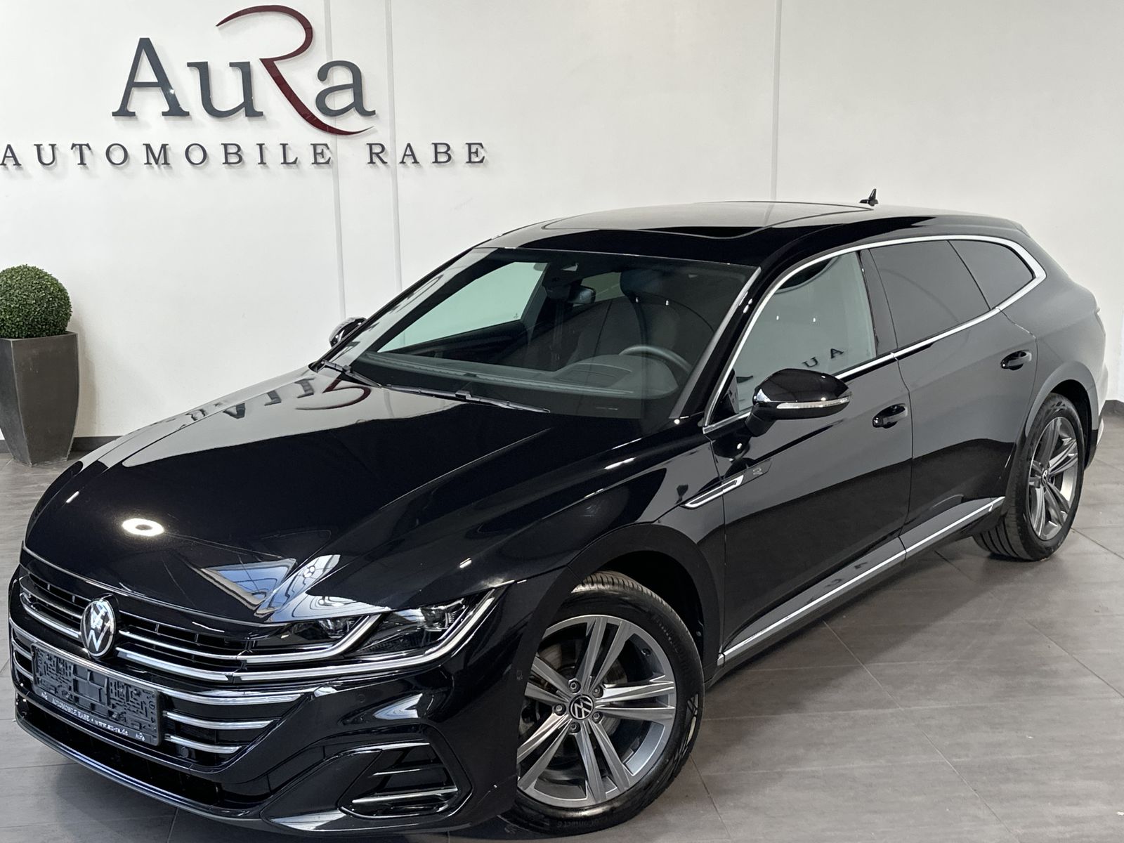 Fahrzeugabbildung Volkswagen Arteon SB 2.0 TDI DSG R-Line NAV+MATRIX+AHK+PANO