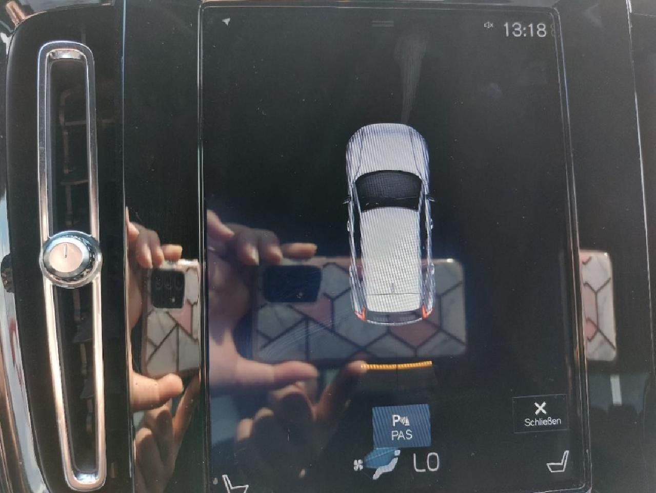 Fahrzeugabbildung Volvo XC40 R Design AWD*Winterpaket*LED