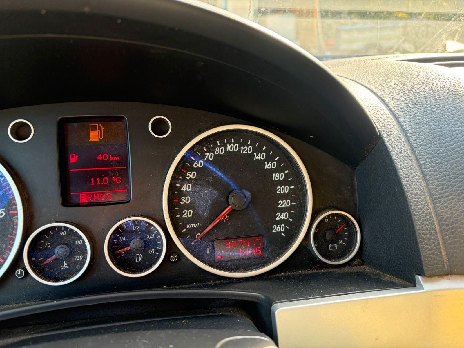 Volkswagen Touareg 2006 — photo 5