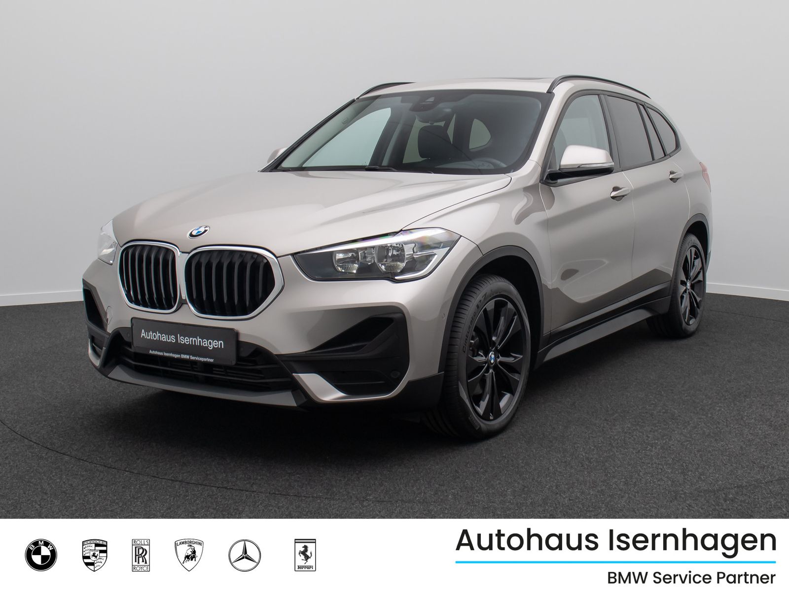 Fahrzeugabbildung BMW X1 xD18d Panorama Kamera DAB HiFi MSport Leder