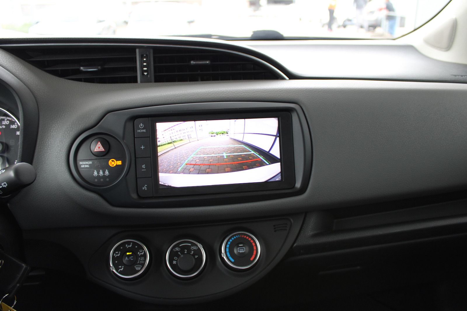 Fahrzeugabbildung Toyota Yaris Comfort 1,5 L 6-Gang *CarPlay*Kamera
