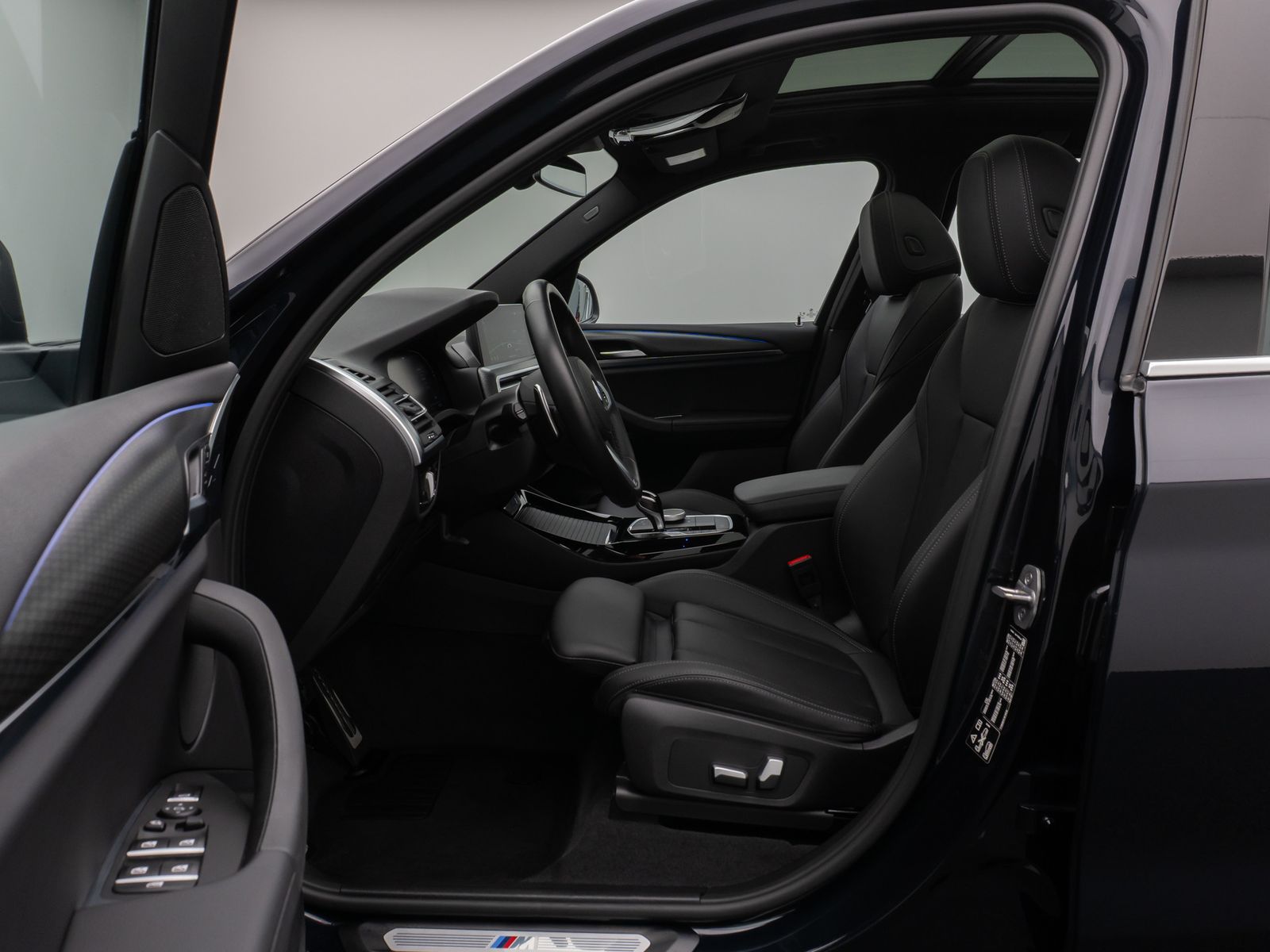 Fahrzeugabbildung BMW X3 xD20i M Sport Panorama Kamera HiFi DAB 19Zoll