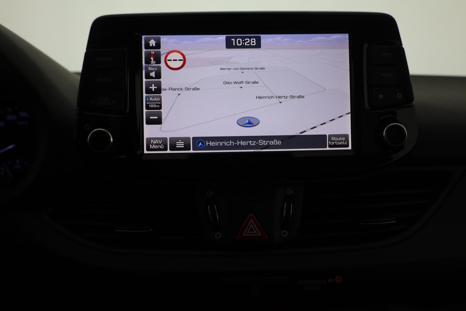 Hyundai i30 1.6 CRDi Aut. Navi Sitzheizung Kamera