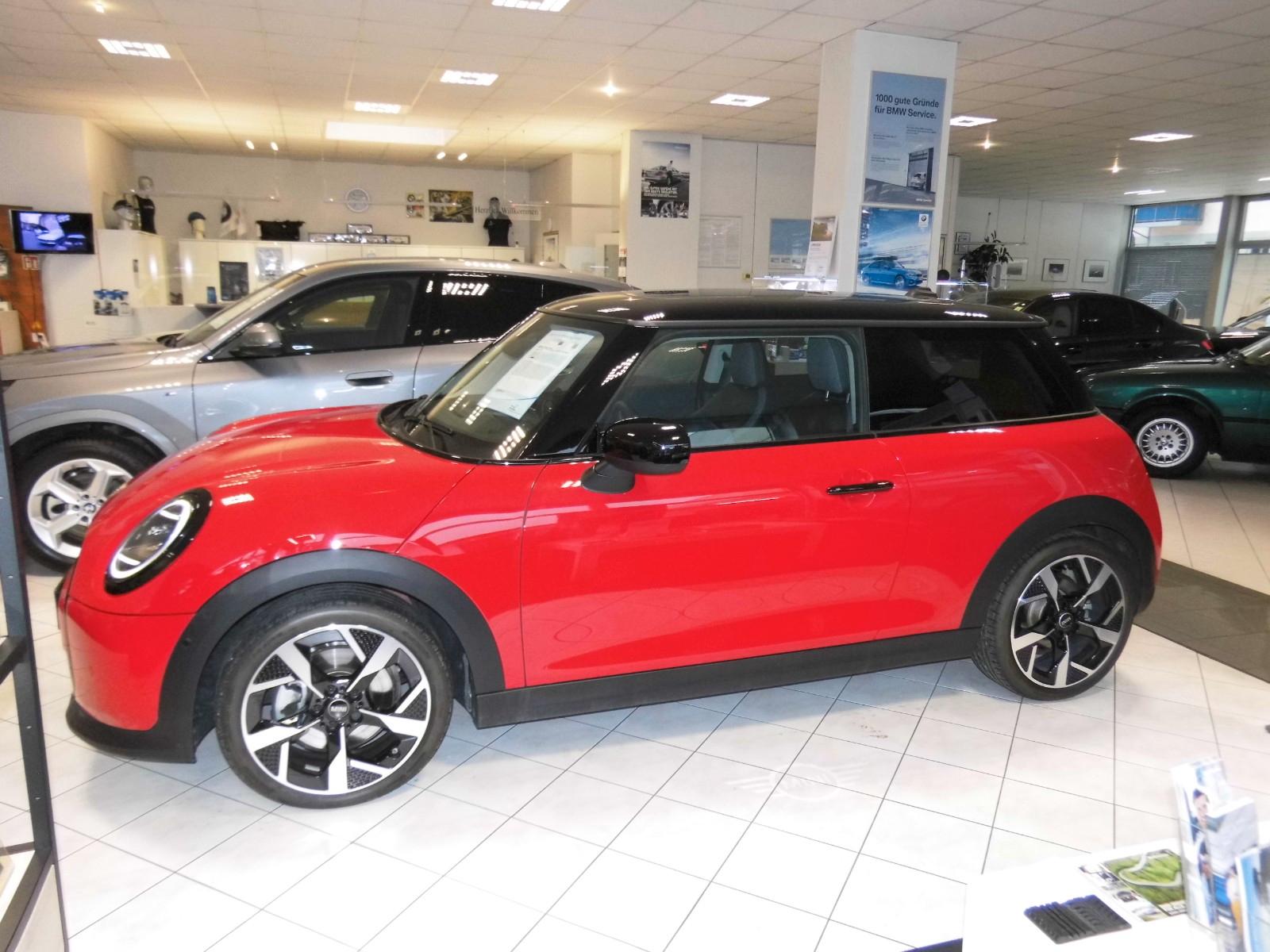 MINI Mini 3-trg. Cooper C ClassicTrim Navi Klima Pano