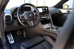 BMW M850 i xDrive Coupe / B&W / M FAHRWERK / LASER BMW M850 i xDrive Coupe / B&W / M FAHRWERK / LASER