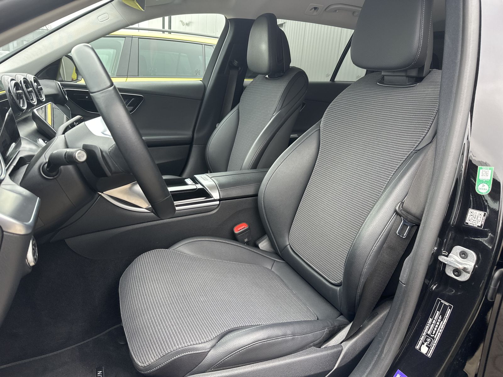 Fahrzeugabbildung Mercedes-Benz C 220d T All-Terrain Avantgarde 4M NAV+LED+AHK