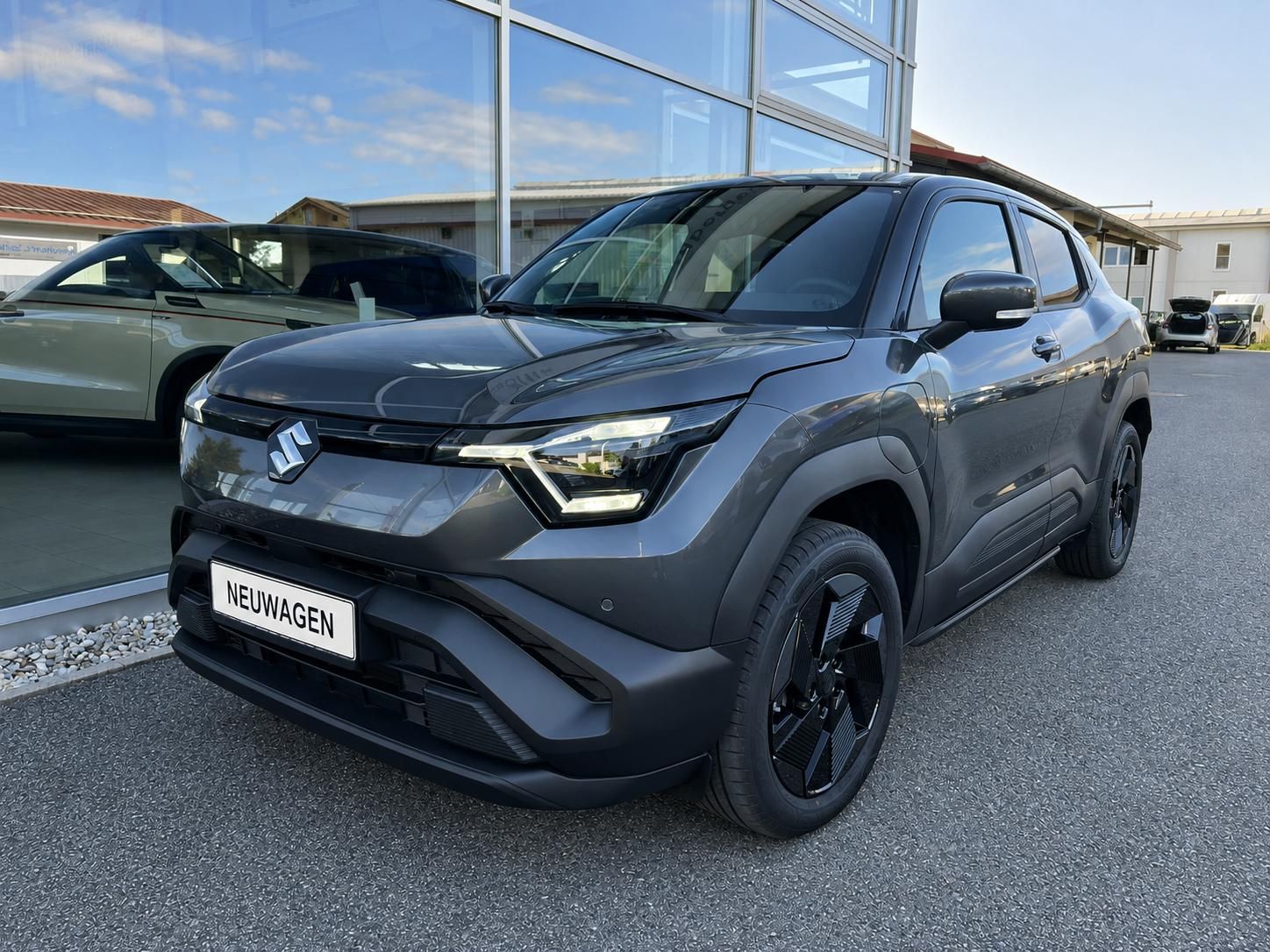 Suzuki e Vitara Club eAxle  106 kW (144 PS) 49 kWh-B... imagem 2