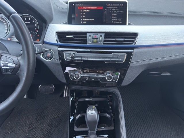 Fahrzeugabbildung BMW X2 xDrive 25 e M Sport/1.Hand/Navi/Kamera/LED