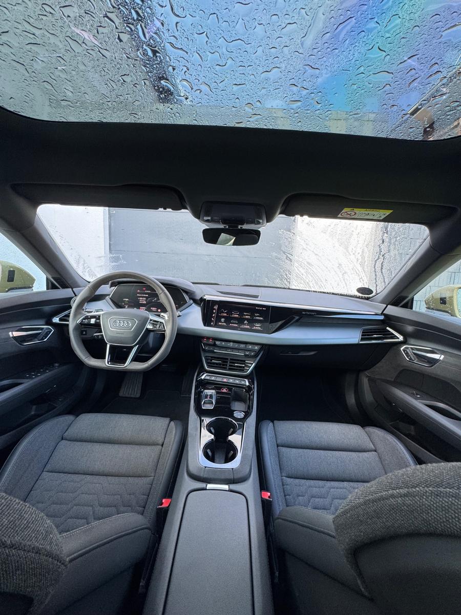 Audi e-tron GT quattro -Dynamik plus , Voll , HUD 