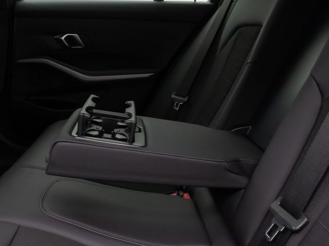 Foto Nummer 28: BMW 320d