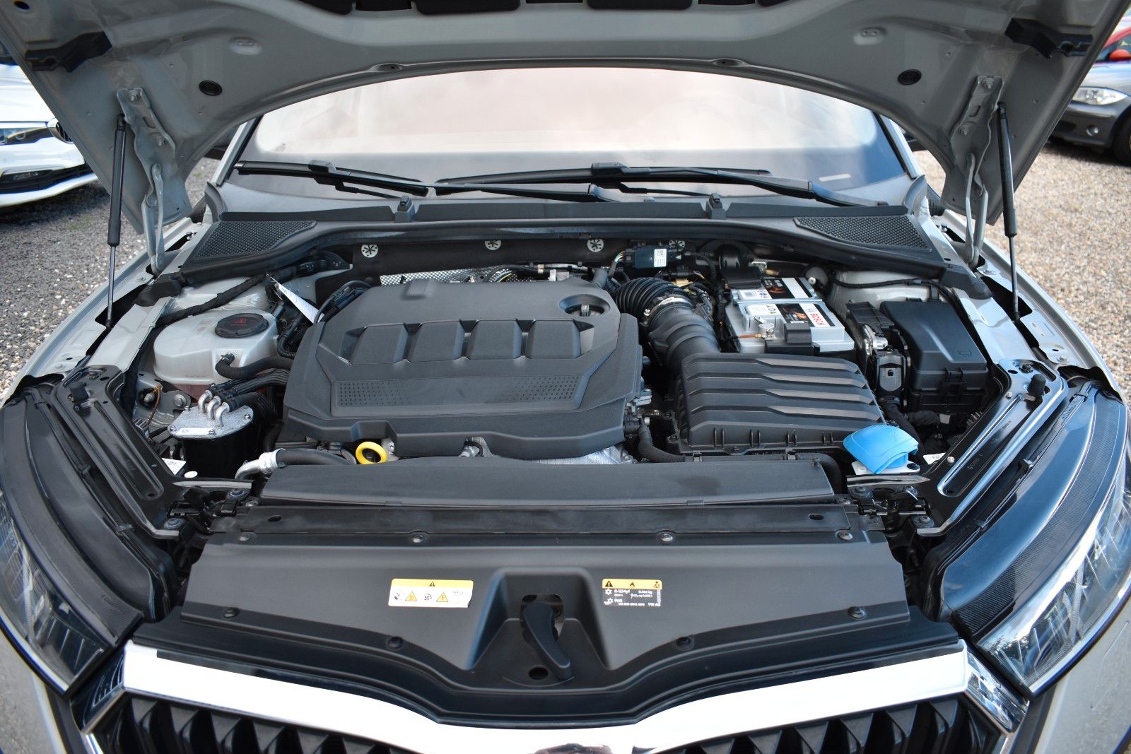 Fahrzeugabbildung SKODA Octavia Combi Scout 4x4/KEYLESS/HUD/AHK/LED