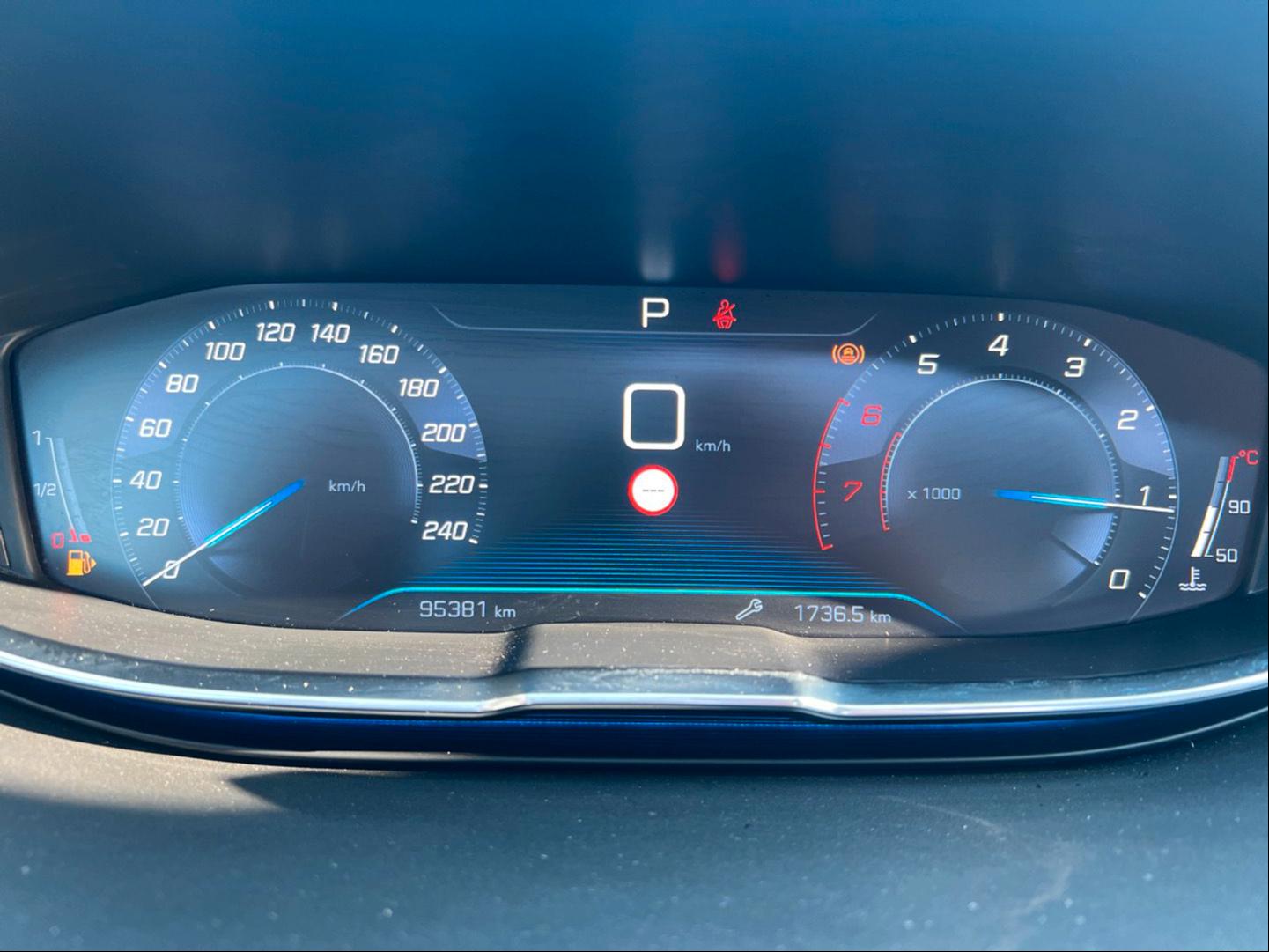 Peugeot 3008 Active *1.Hand*Panoramadach*SHZ*AHK*