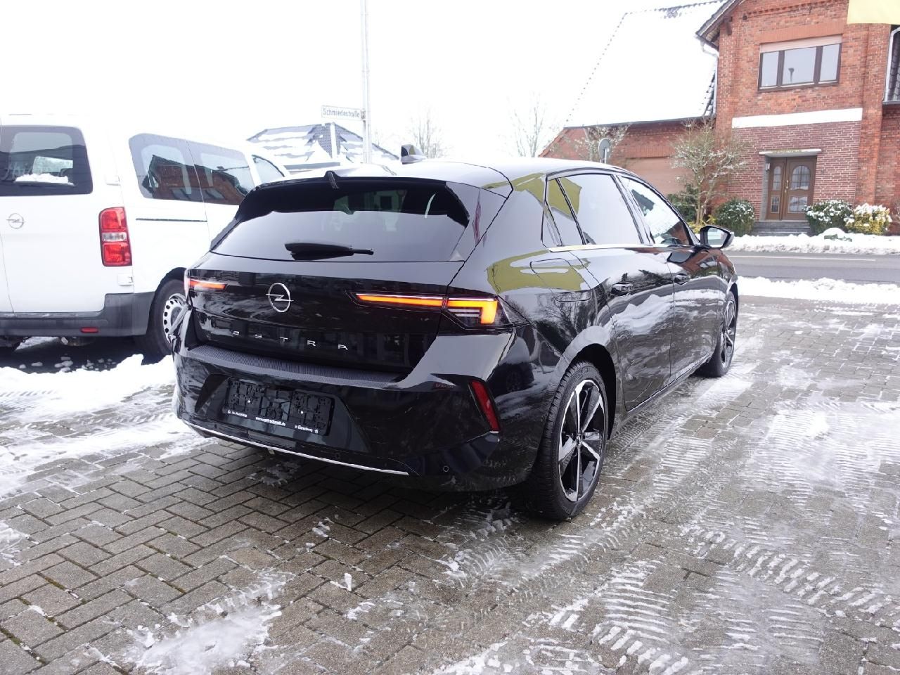 Fahrzeugabbildung Opel Astra L 1,2 Business Elegance