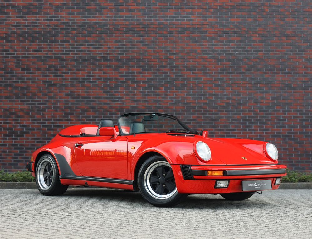 Porsche 930