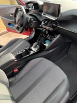 Peugeot 208 PureTech 100 EAT8 Active Pack Active Pack - Peugeot 208 von privat