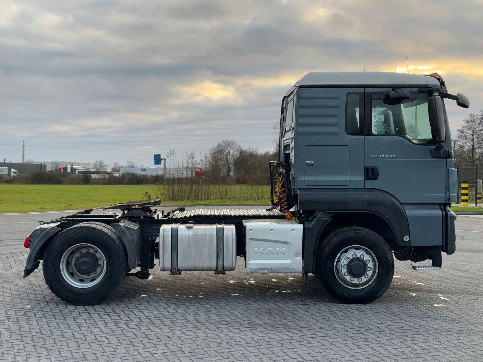 Fahrzeugabbildung MAN TGS 18.440 4x4H Kipphydraulik BLS
