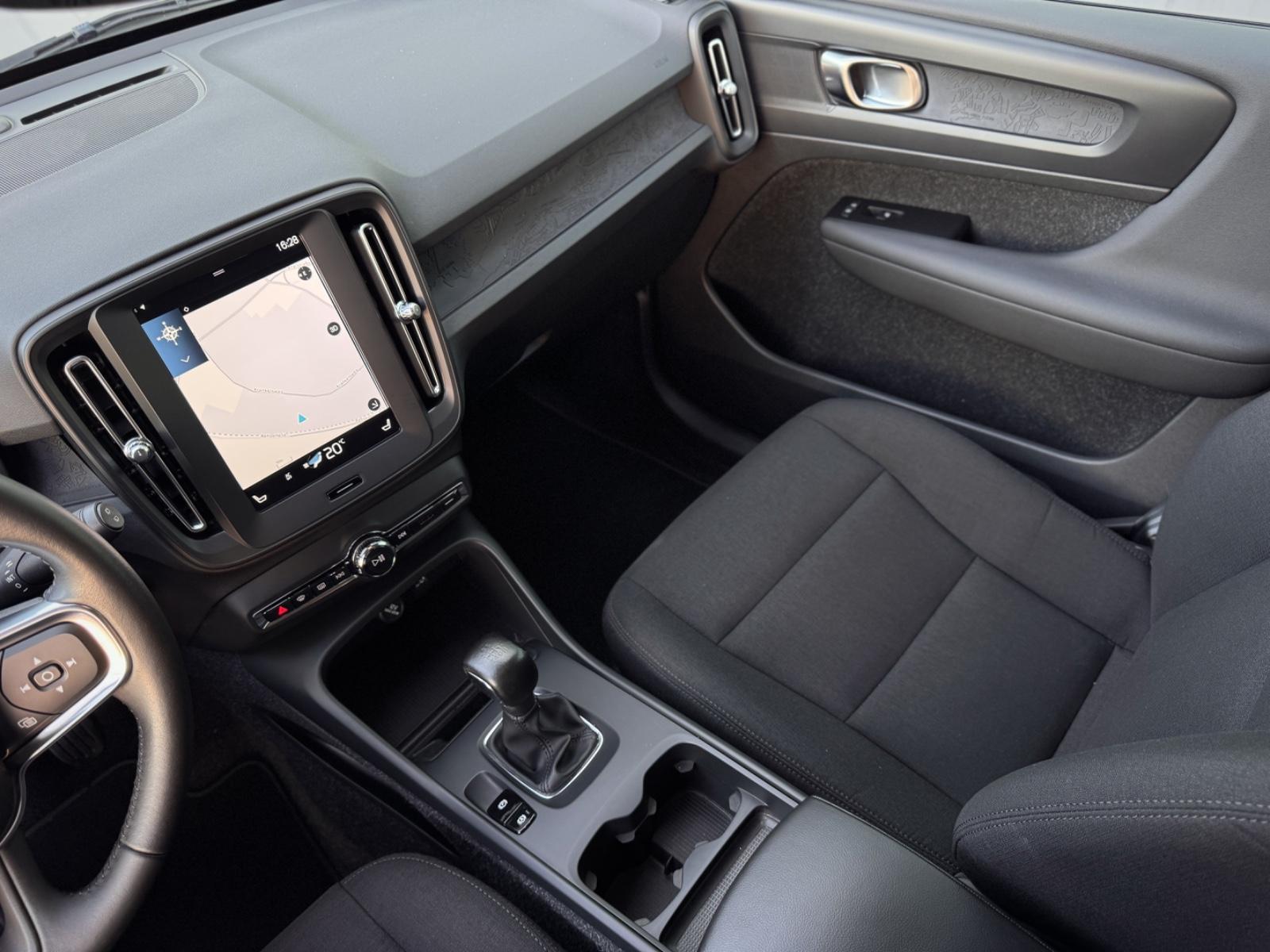 Volvo XC40 1.5 T2 Momentum Core*NAVI|LED|CAM|SHZ|1.HD*