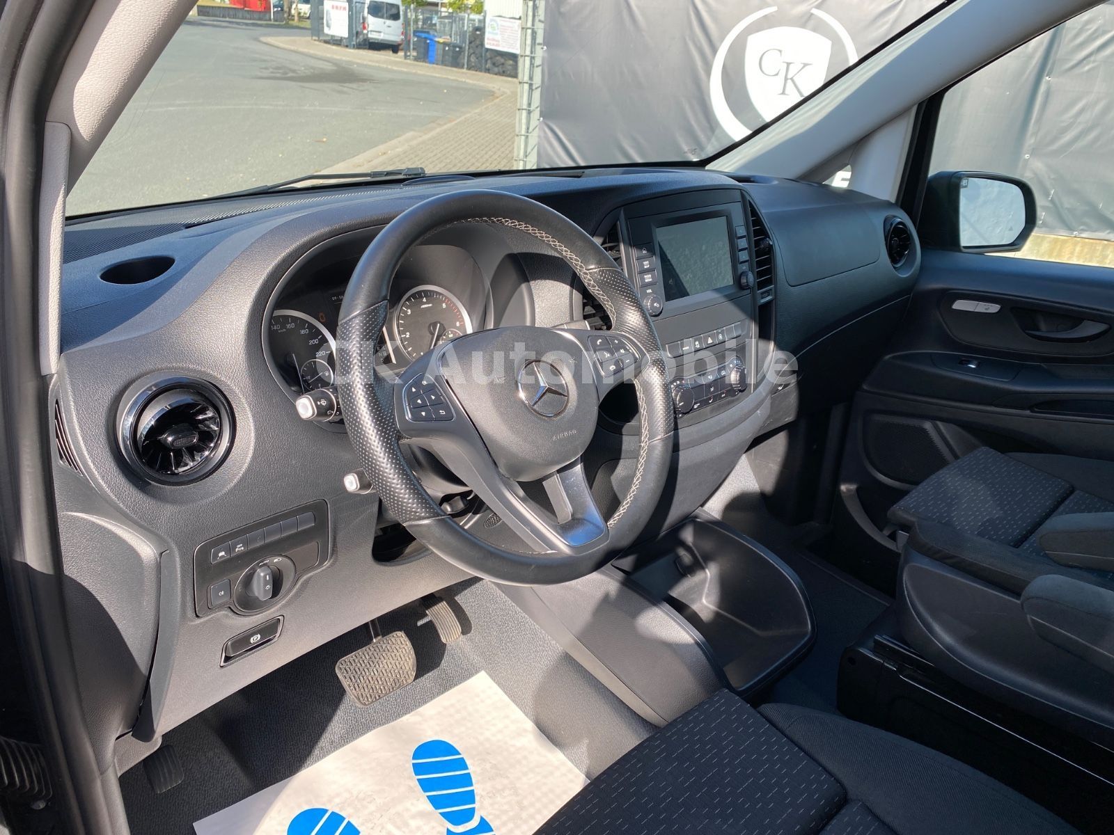 Fahrzeugabbildung Mercedes-Benz Mercedes-Benz Vito Mixto 124 lang Autom./5 Sitze