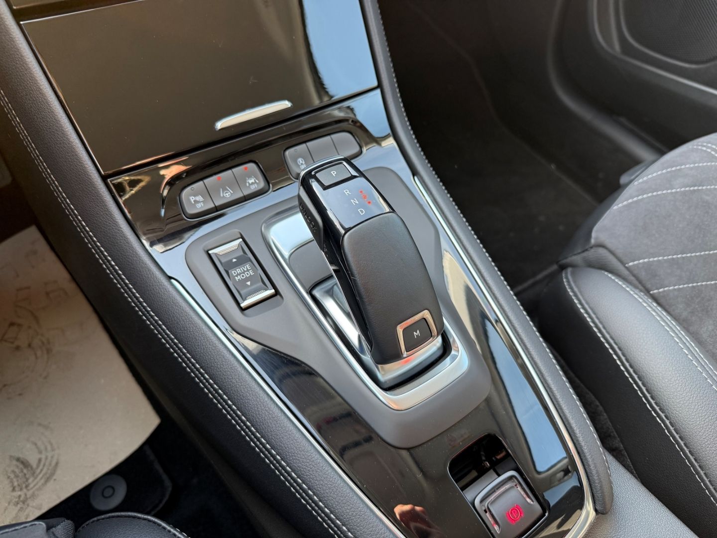 Fahrzeugabbildung Opel Grandland Ultimate SHZ+LHZ+Kamera+elek.Heck