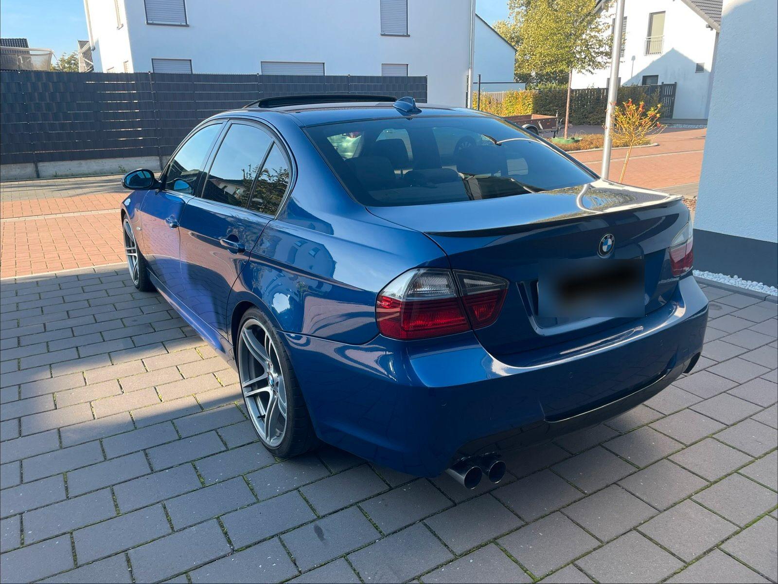 BMW 320