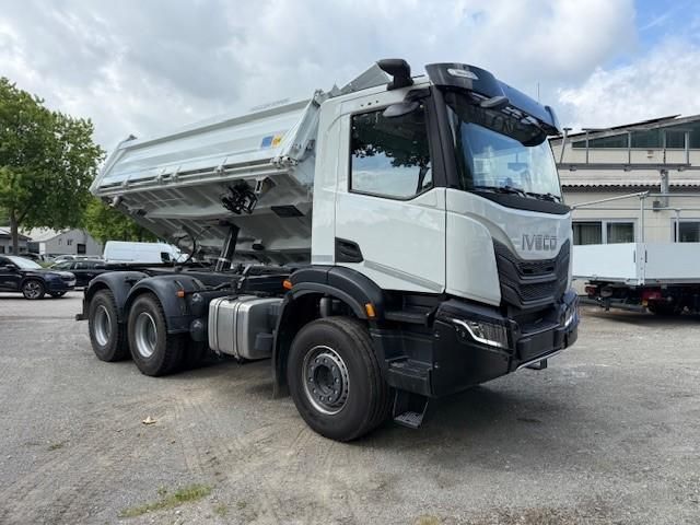 Fahrzeugabbildung Iveco X-Way AD300X54Z HR OFF Dreiseitenkipper