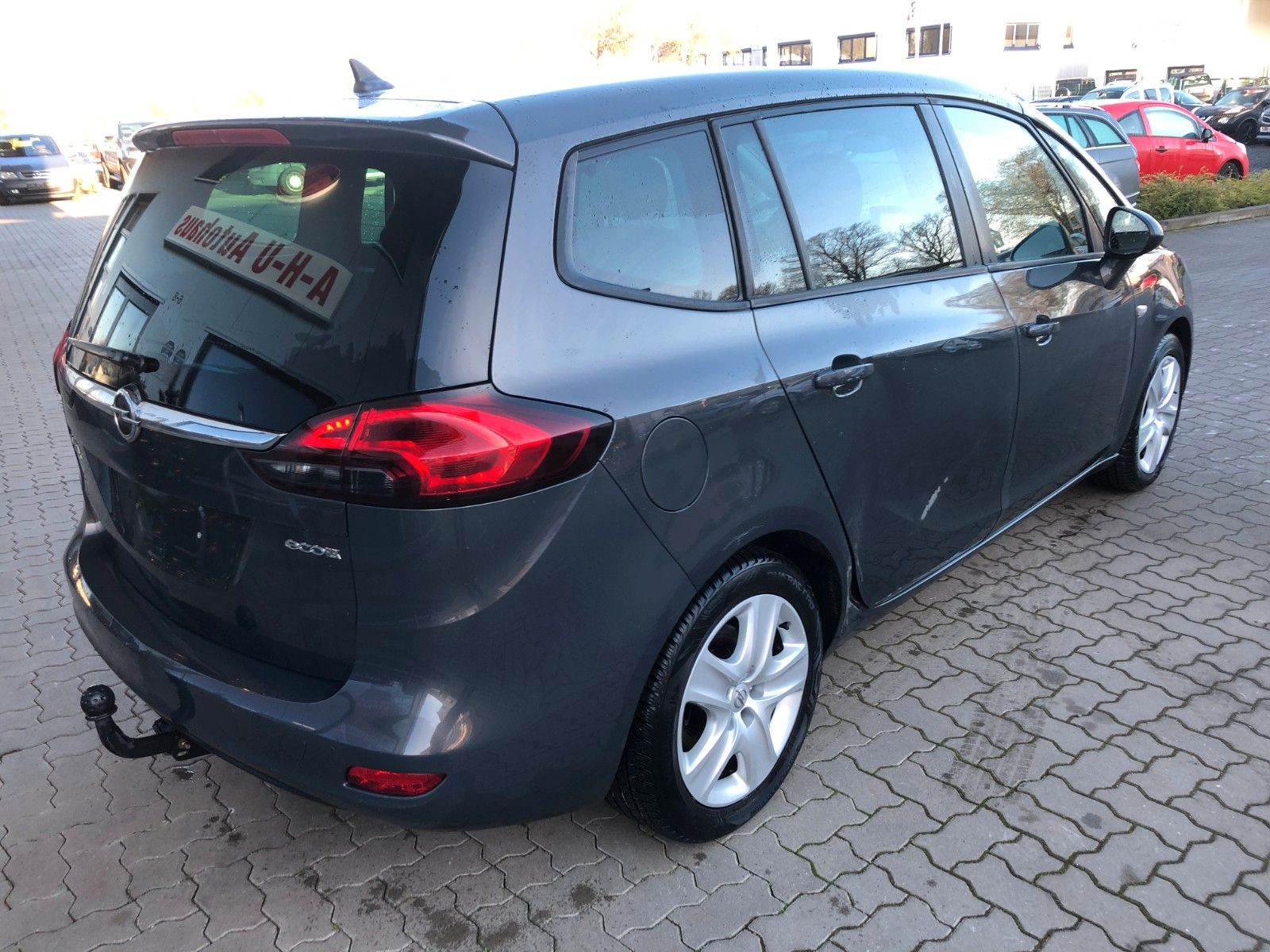 Fahrzeugabbildung Opel Zafira C Tourer Edition 7 Sitzer