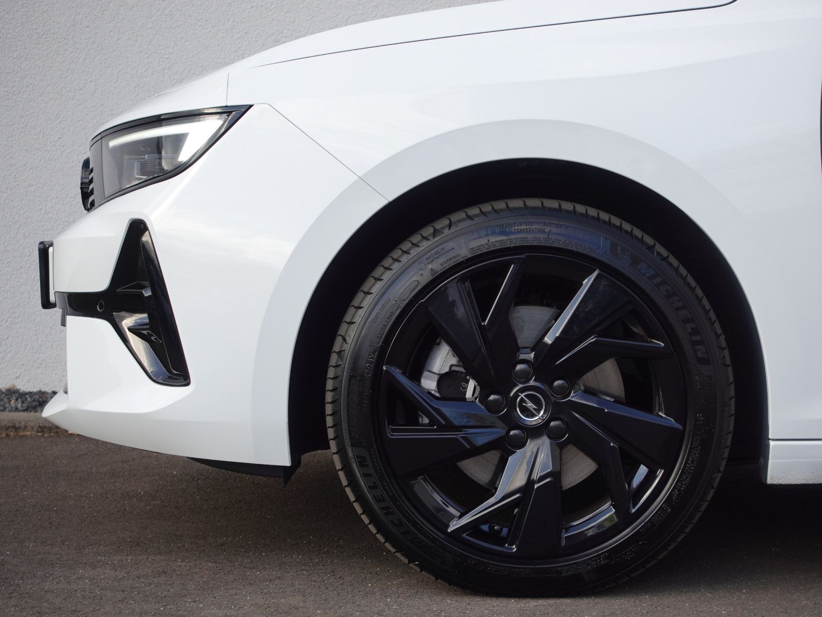 Fahrzeugabbildung Opel Astra ST Ultimate 1.2T,Navi,Pano,Kamera,Sitzhzg