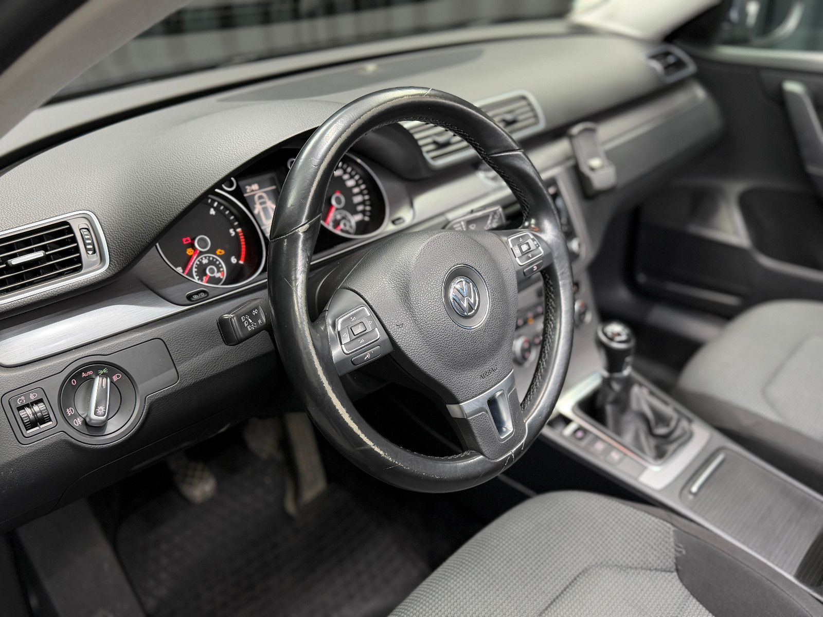 Fahrzeugabbildung Volkswagen Passat Comfortline BlueMotion |PDC|