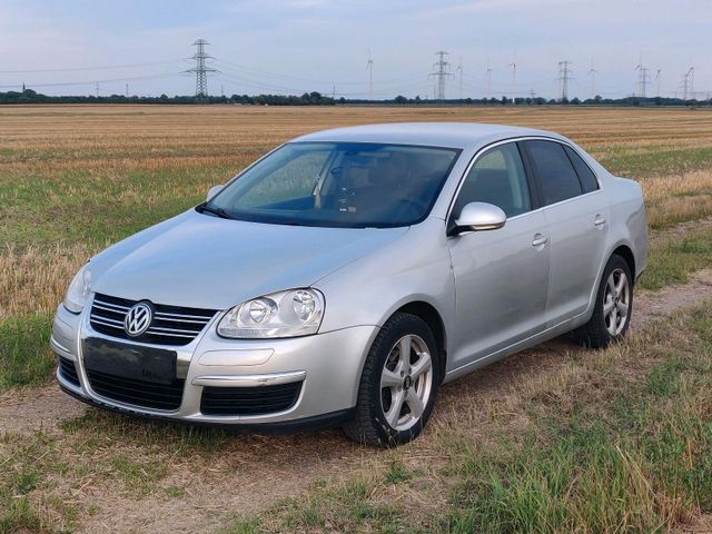 Volkswagen VW Jetta 1.9 Automatik zu verkaufen VB