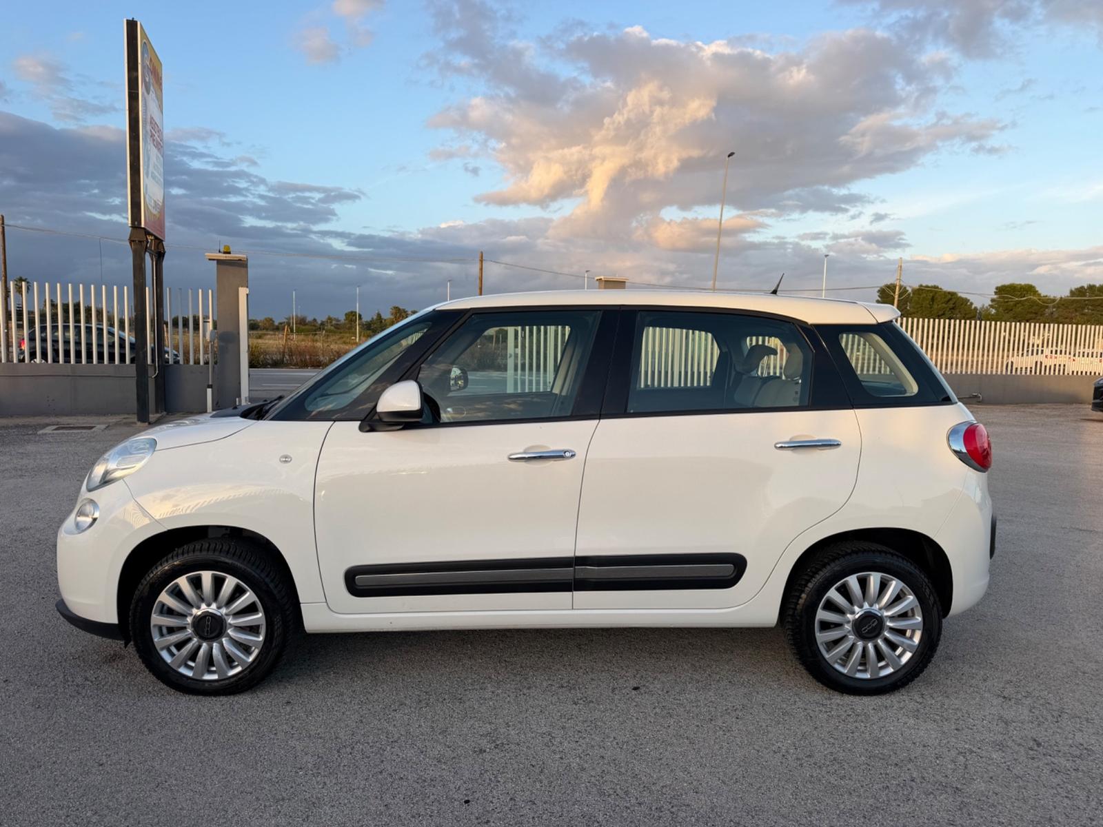Fiat 500L 2015 — photo 8