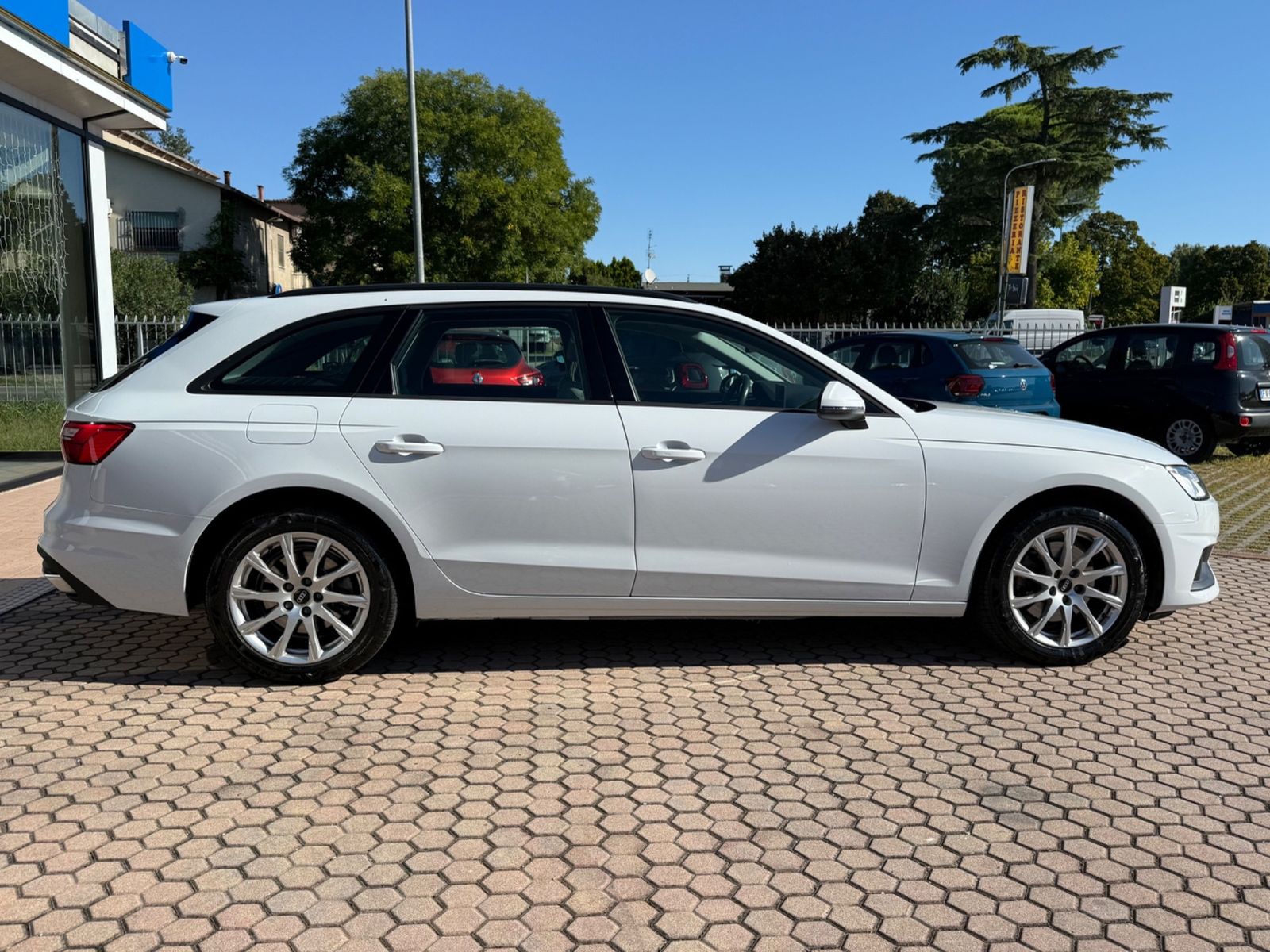Audi A4 35 TDI/163 CV S tronic Business imagem 3