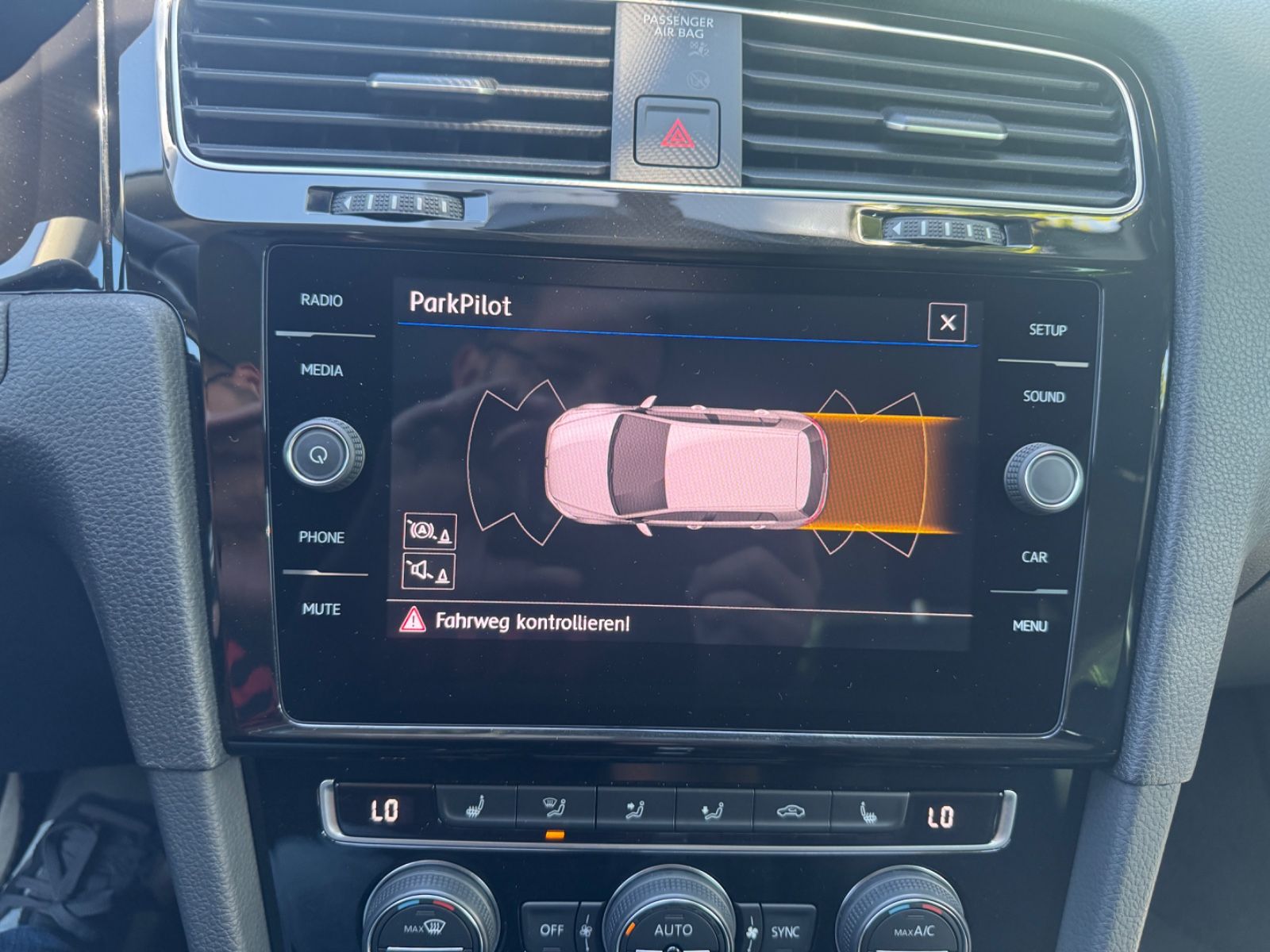 Fahrzeugabbildung Volkswagen Golf VII Lim. Highline LED+ACC+Tempomat