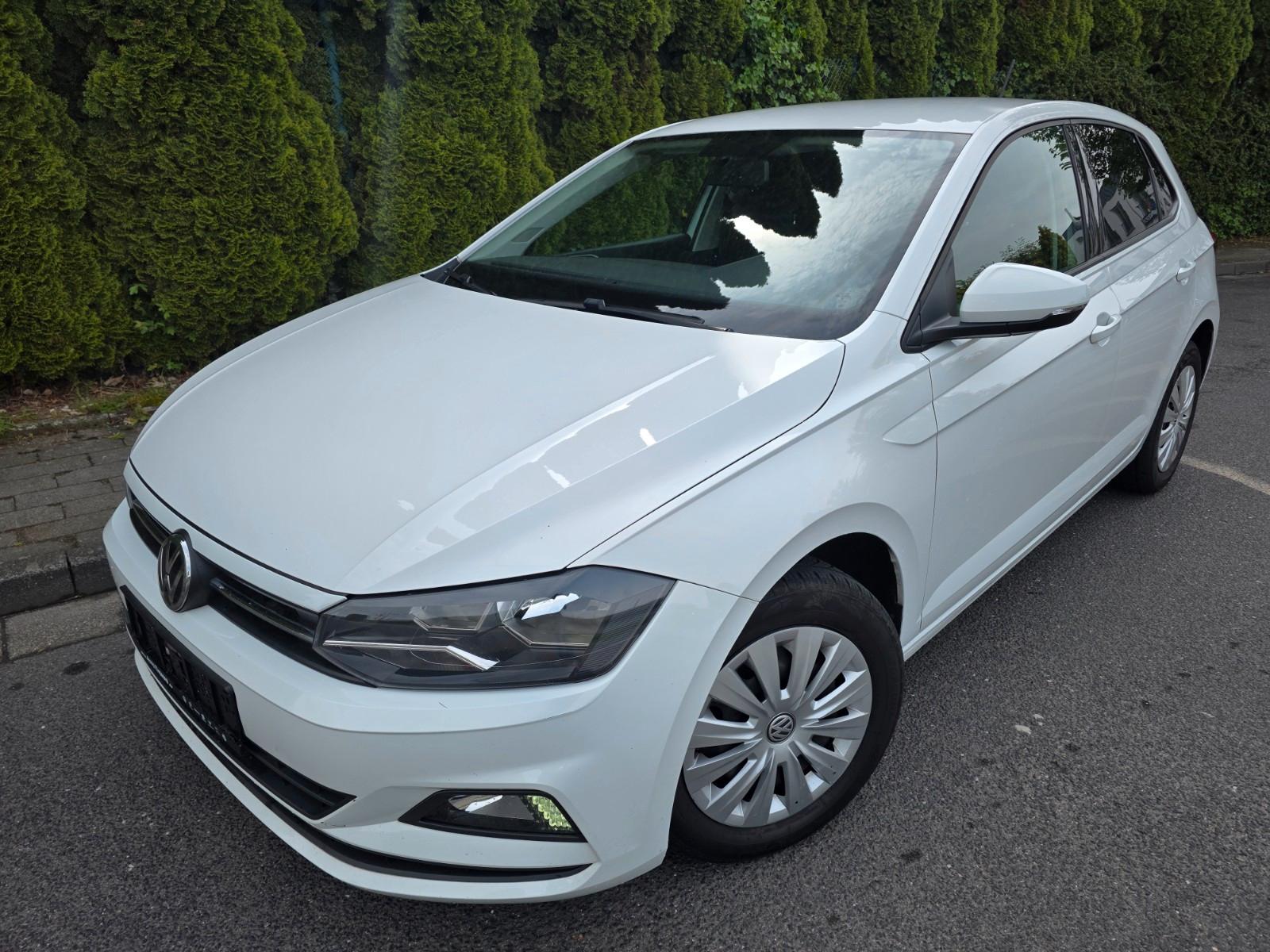 Volkswagen Polo VI 1.6 TDI Comfortline Carplay Abst Temp