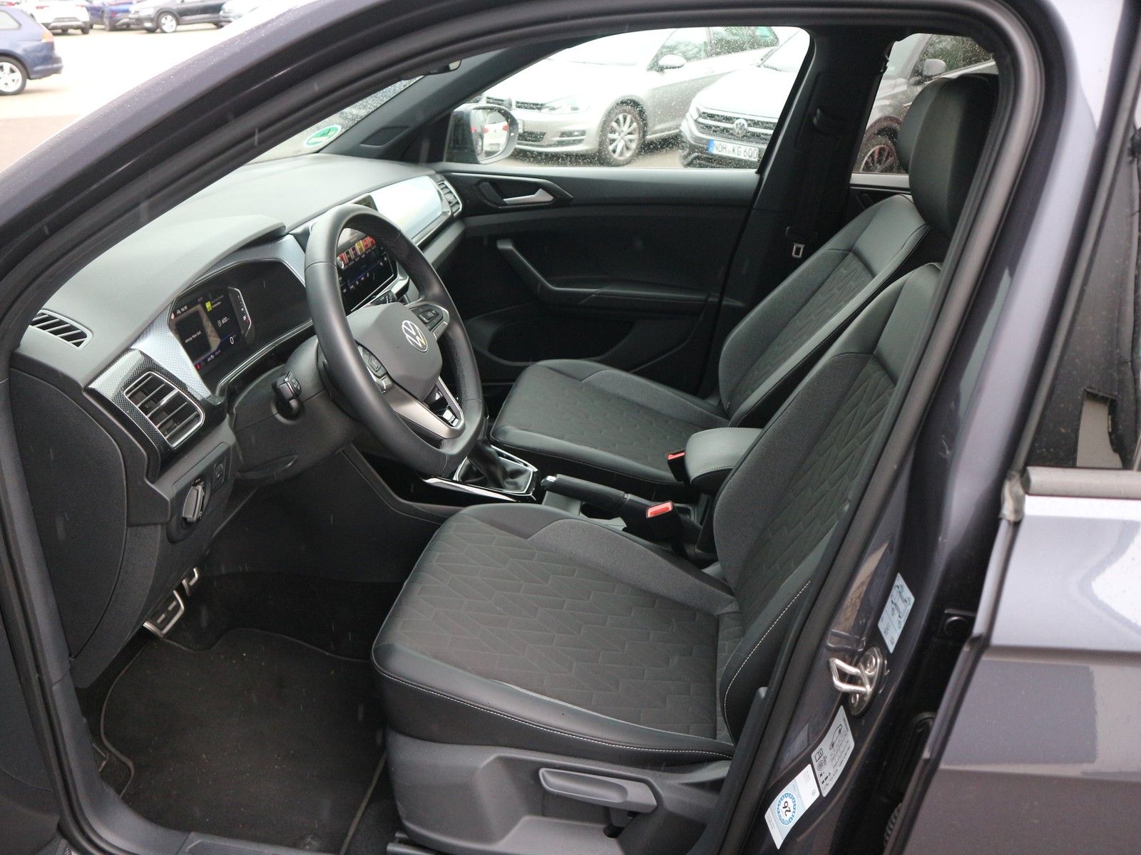 Volkswagen T-Cross - Bild 10