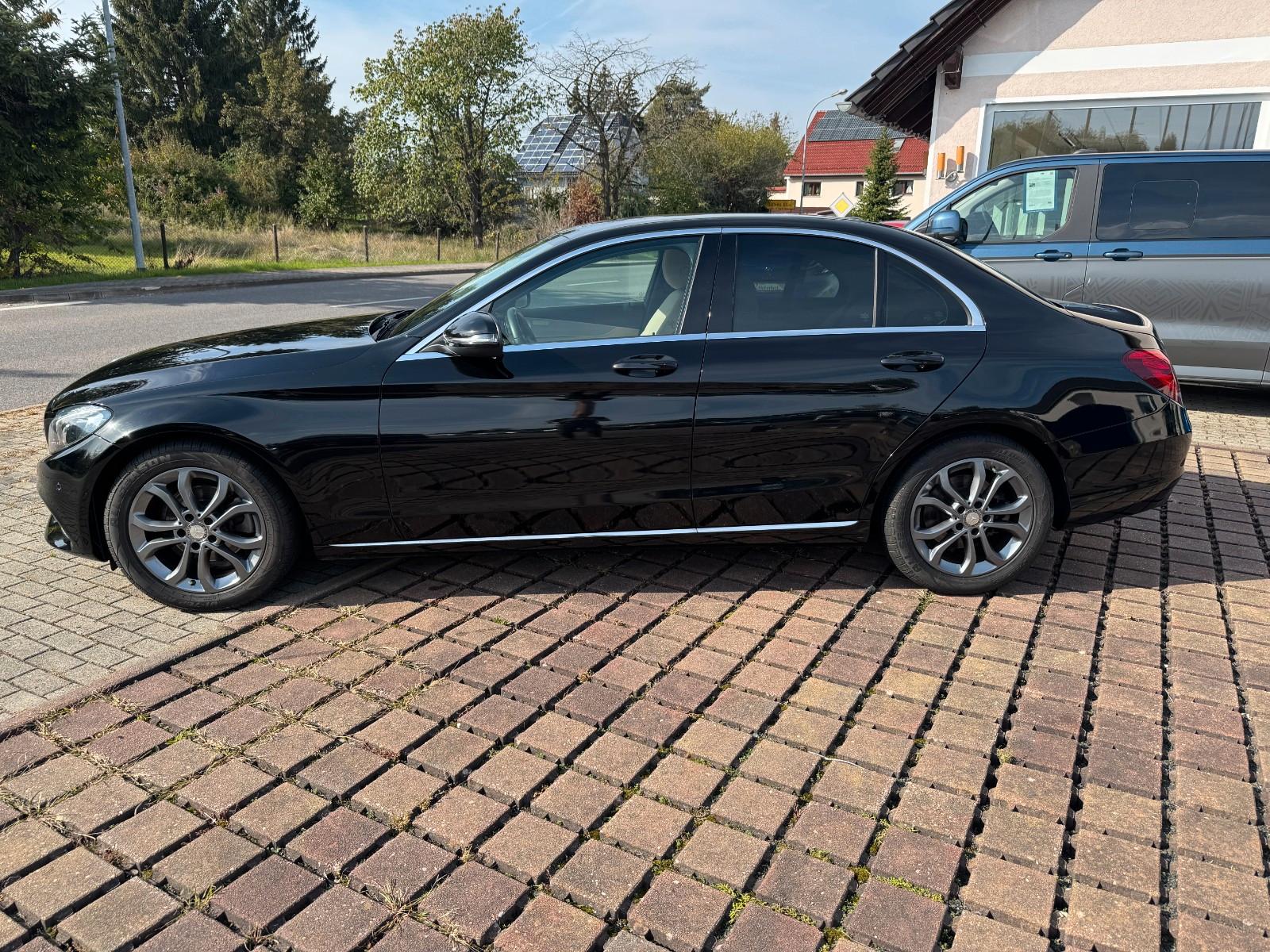 Mercedes-Benz C 180  Limousine Avantgarde mit LED