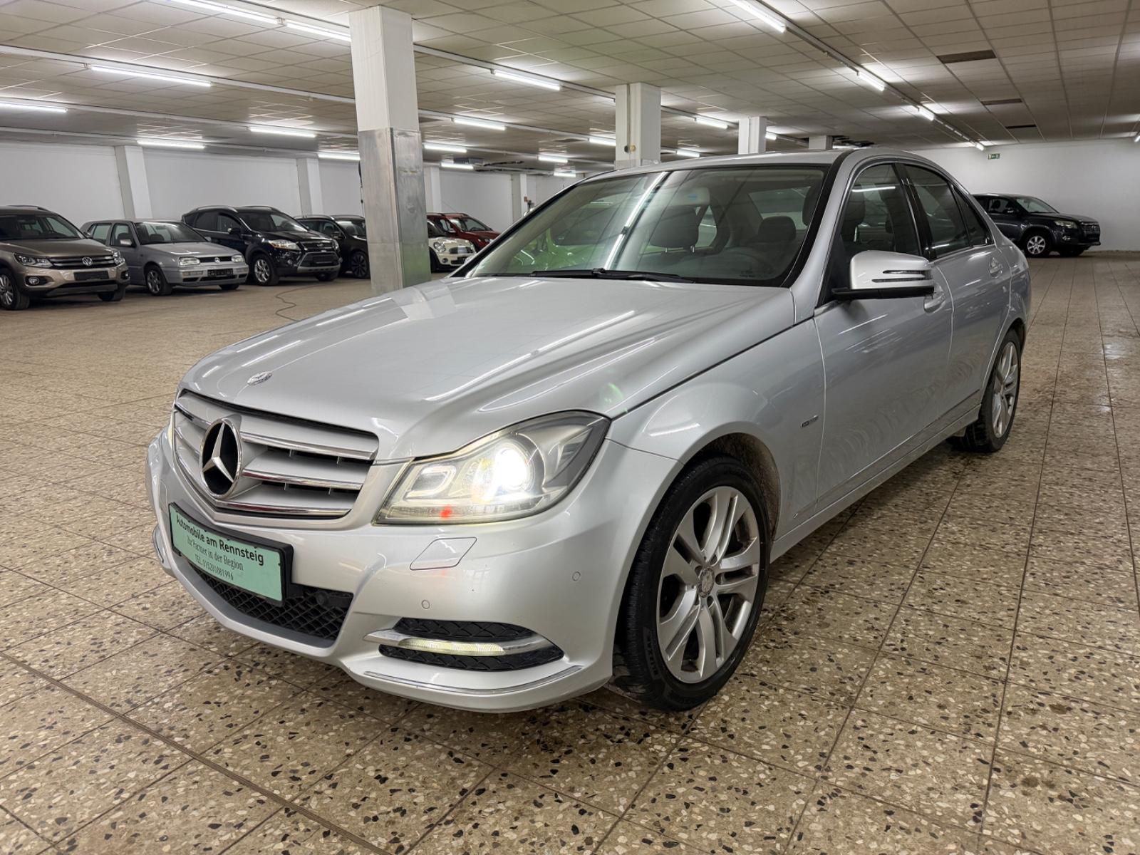 Mercedes-Benz C 300 AVANTGARDE/4Matic/Xenon/Leder/Navi/LED